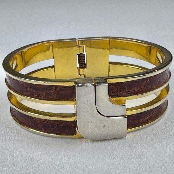 Loewe Vintage L-logo double cuff embossed bangle bracelet with COA - Picture 6 of 14